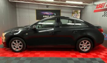 
										CHEVROLET CRUZE full									
