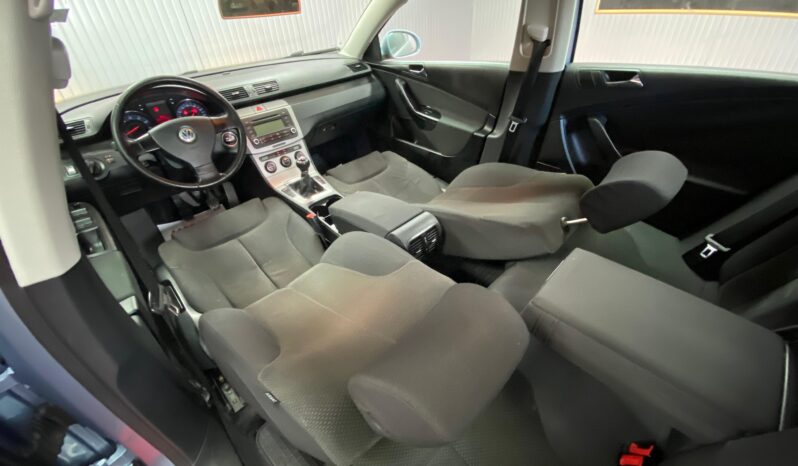 
								VW PASSAT B6 BENZINA full									