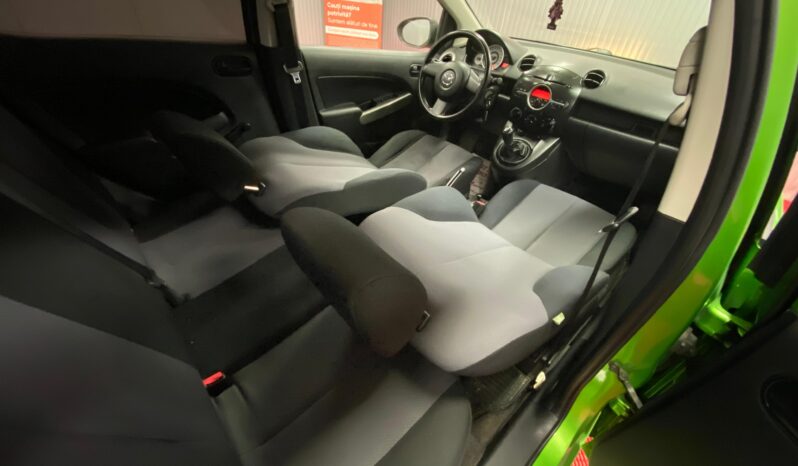 
								MAZDA 2 BENZINA full									