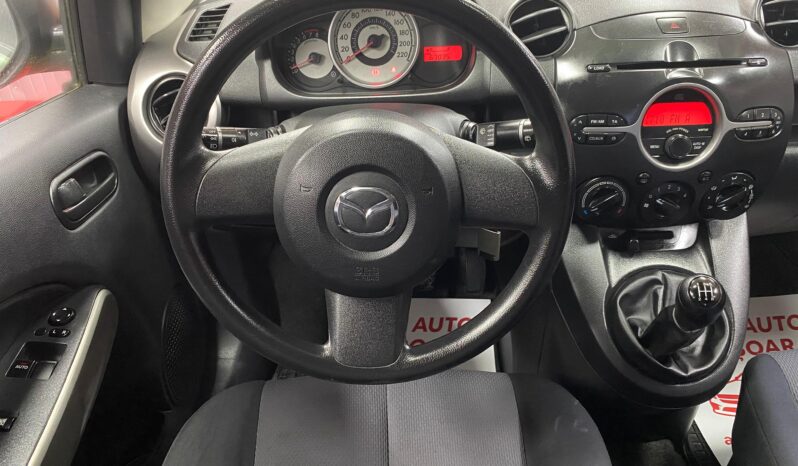 
								MAZDA 2 BENZINA full									