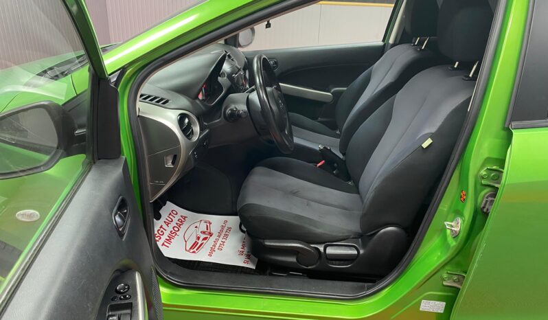 
								MAZDA 2 BENZINA full									
