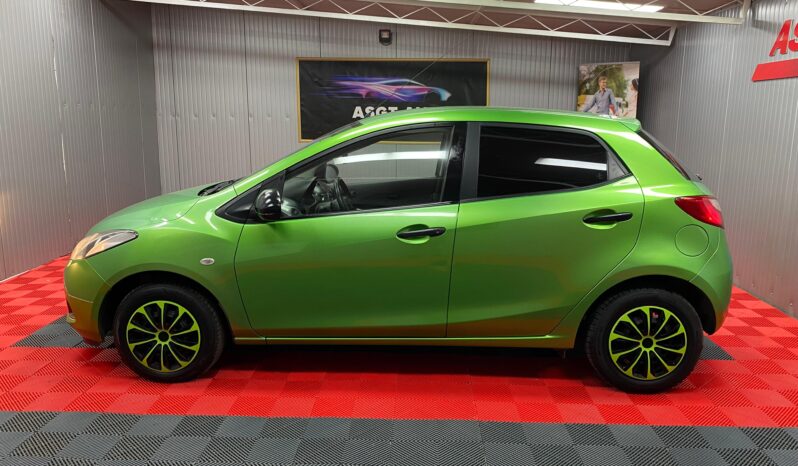 
								MAZDA 2 BENZINA full									