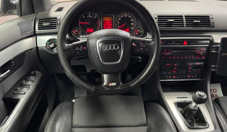 
								Audi A4 S-line full									