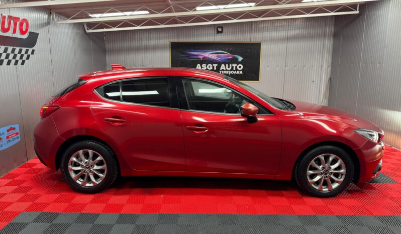 
								MAZDA 3 full									