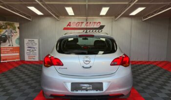 
										OPEL ASTRA J BENZINA full									