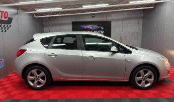 
										OPEL ASTRA J BENZINA full									