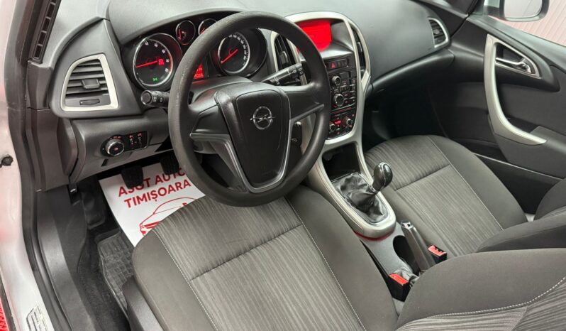 
								OPEL ASTRA J BENZINA full									