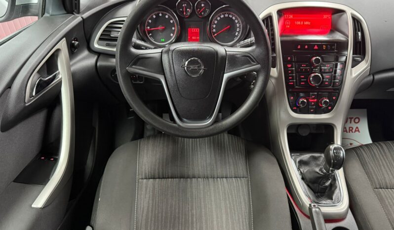 
								OPEL ASTRA J BENZINA full									