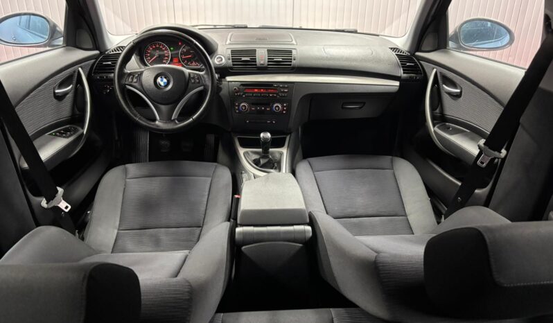 
								BMW SERIA 1 BENZINA full									