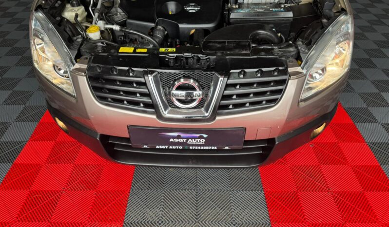 
								NISSAN QASHQAI full									