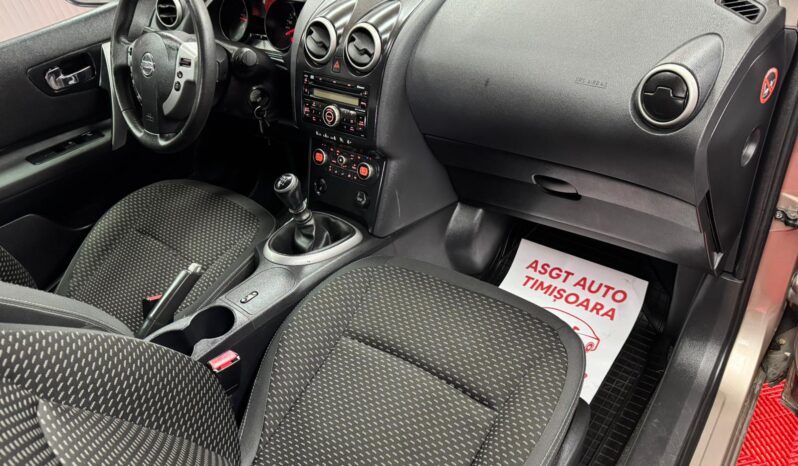 
								NISSAN QASHQAI full									