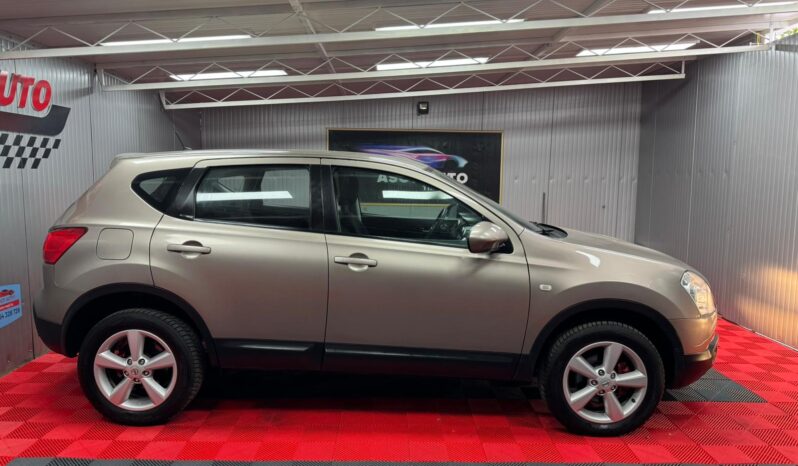 
								NISSAN QASHQAI full									
