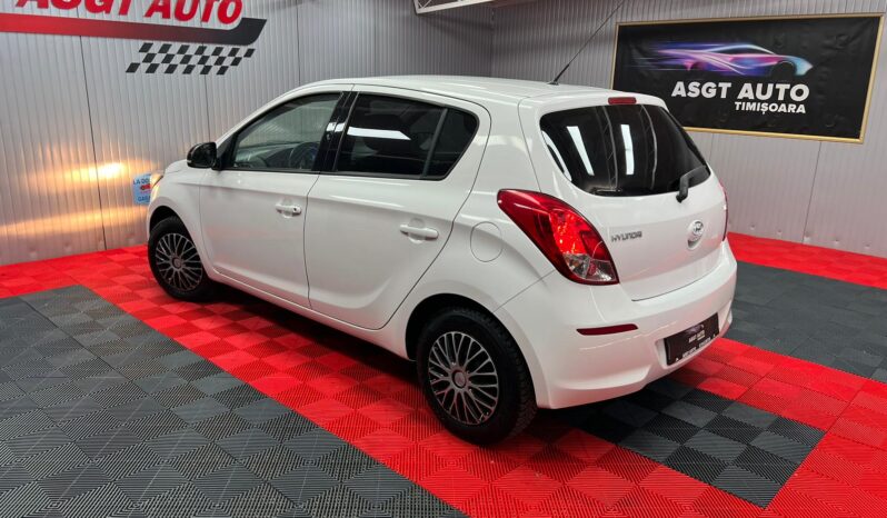 
								HYUNDAI i20, EURO 5b full									