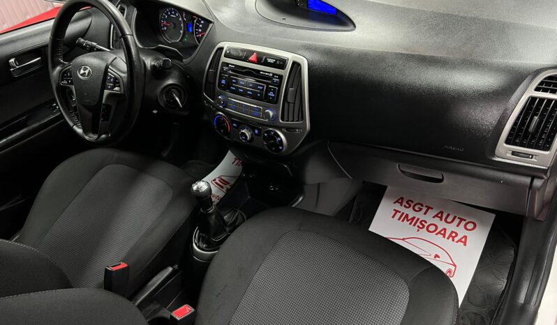 
								HYUNDAI i20, EURO 5b full									