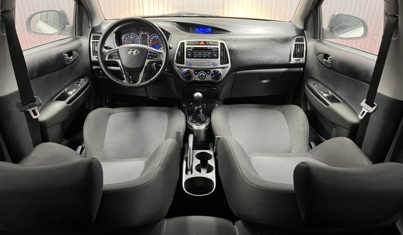 
								HYUNDAI i20, EURO 5b full									