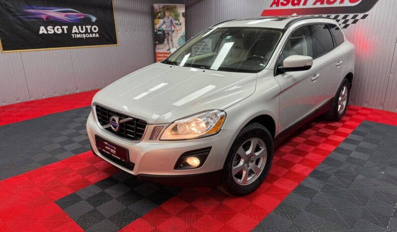 
								VOLVO XC60, 4X4 full									