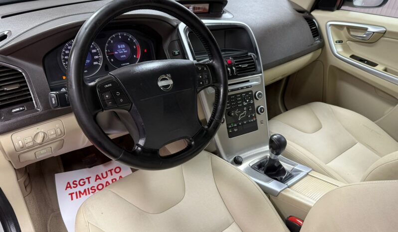 
								VOLVO XC60, 4X4 full									