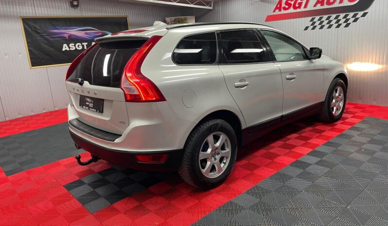 
								VOLVO XC60, 4X4 full									