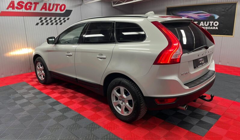 
								VOLVO XC60, 4X4 full									