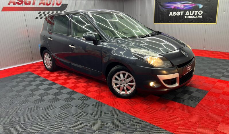 
								RENAULT SCENIC 2011 full									