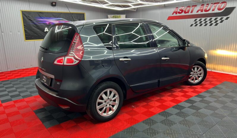 
								RENAULT SCENIC 2011 full									