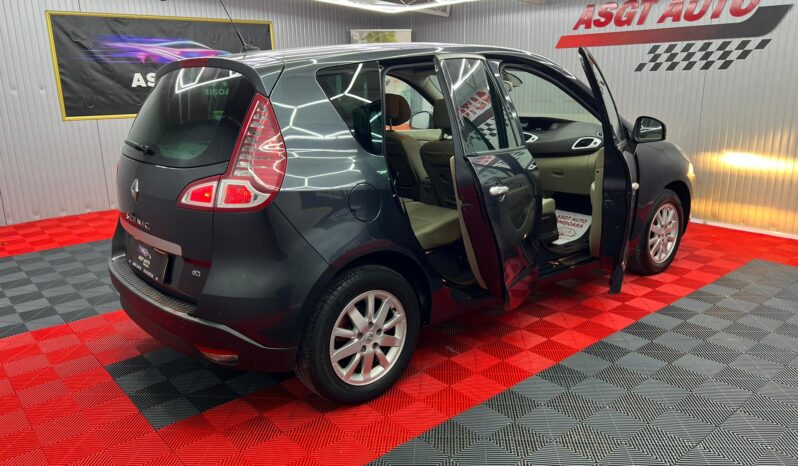 
								RENAULT SCENIC 2011 full									