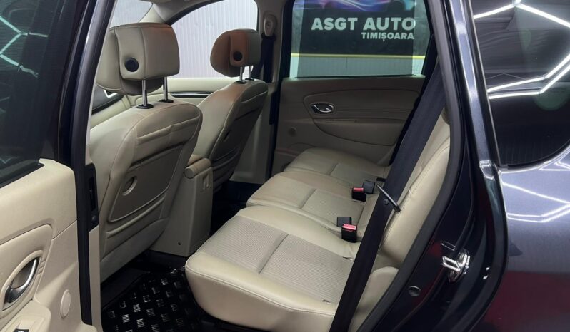 
								RENAULT SCENIC 2011 full									