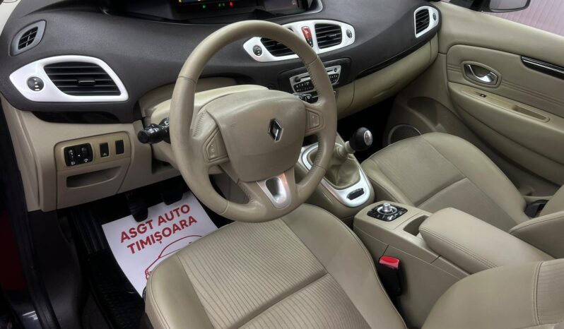 
								RENAULT SCENIC 2011 full									