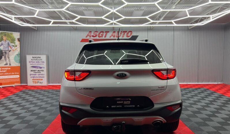 
								KIA STONIC 2018 BENZINA full									