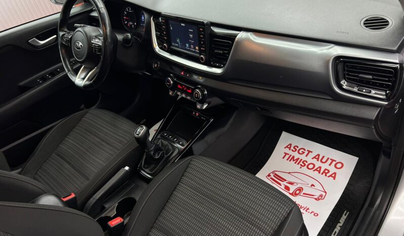 
								KIA STONIC 2018 BENZINA full									