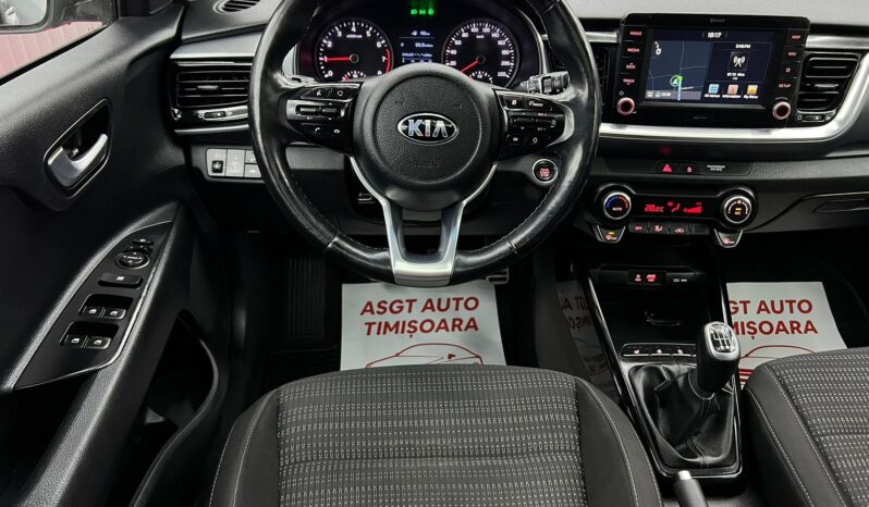 
								KIA STONIC 2018 BENZINA full									