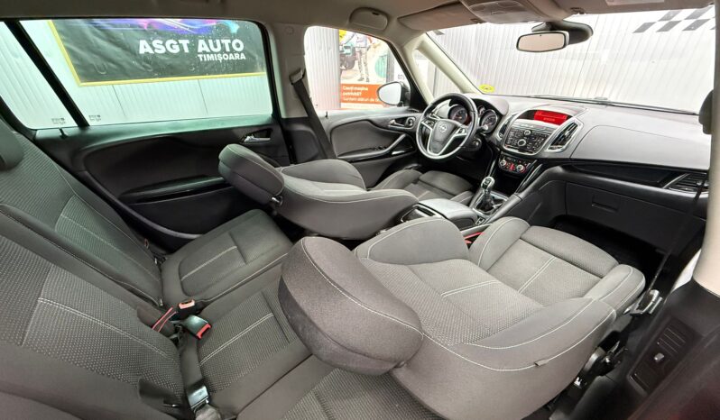 
								OPEL ZAFIRA TOURER 7 LOCURI full									