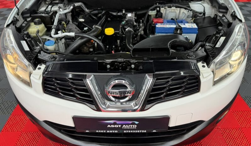 
								NISSAN QASHQAI 2013 full									