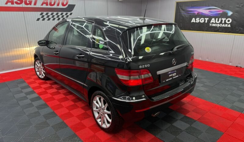 
								MERCEDES B200 AUTOMAT full									