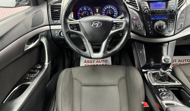 
								HYUNDAI i40, 2013, euro 5 full									