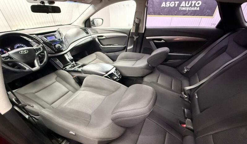 
								HYUNDAI i40, 2013, euro 5 full									