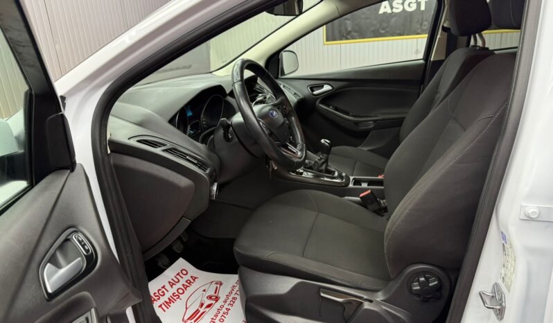 
								FORD FOCUS 2017,EURO 6,BENZINA full									