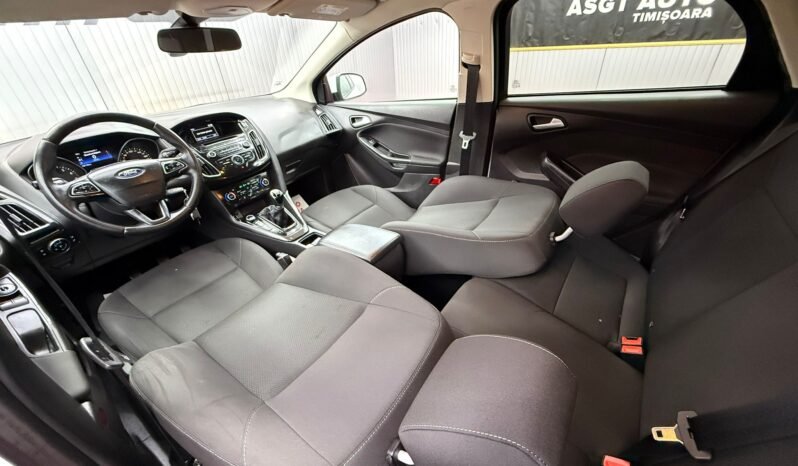 
								FORD FOCUS 2017,EURO 6,BENZINA full									