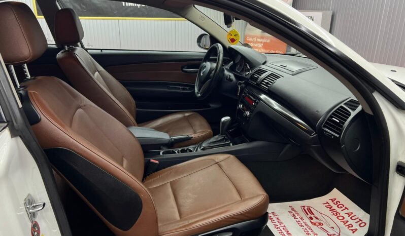 
								BMW SERIA 1, 2000 BENZINA, 143 CP ,AUTOMATA full									