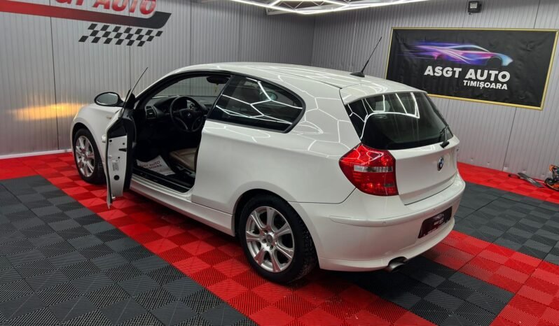 
								BMW SERIA 1, 2000 BENZINA, 143 CP ,AUTOMATA full									