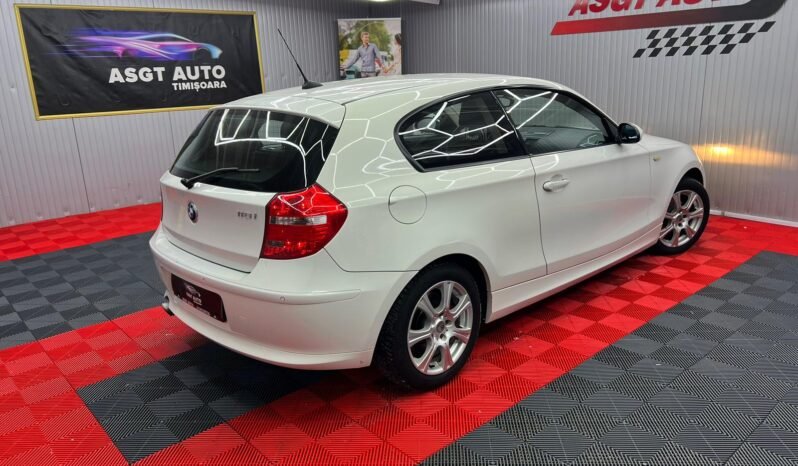 
								BMW SERIA 1, 2000 BENZINA, 143 CP ,AUTOMATA full									