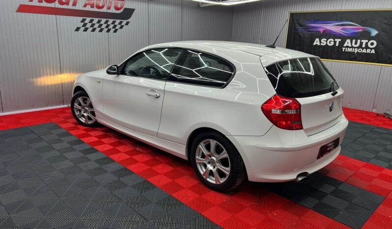 
								BMW SERIA 1, 2000 BENZINA, 143 CP ,AUTOMATA full									