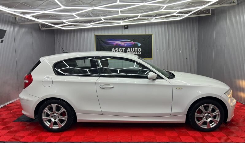 
								BMW SERIA 1, 2000 BENZINA, 143 CP ,AUTOMATA full									