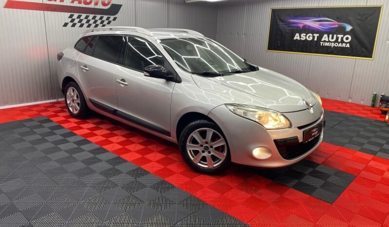 
								RENAULT MEGANE full									