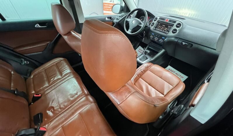 
								VW TIGUAN, AUTOMATA, 4X4, full									