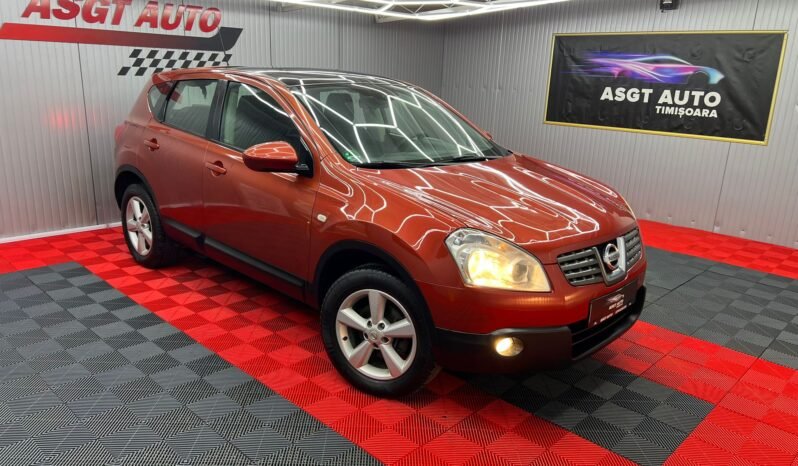 
								NISSAN QASHQAI, 4X4 full									