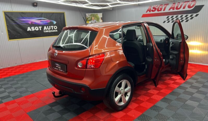 
								NISSAN QASHQAI, 4X4 full									