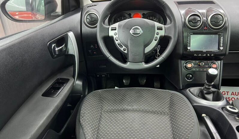 
								NISSAN QASHQAI, 4X4 full									