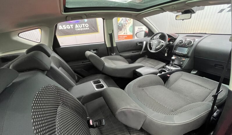 
								NISSAN QASHQAI, 4X4 full									