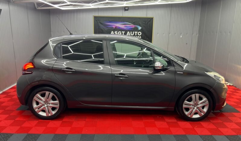 
								PEUGEOT 208, AN 2019, EURO 6 full									